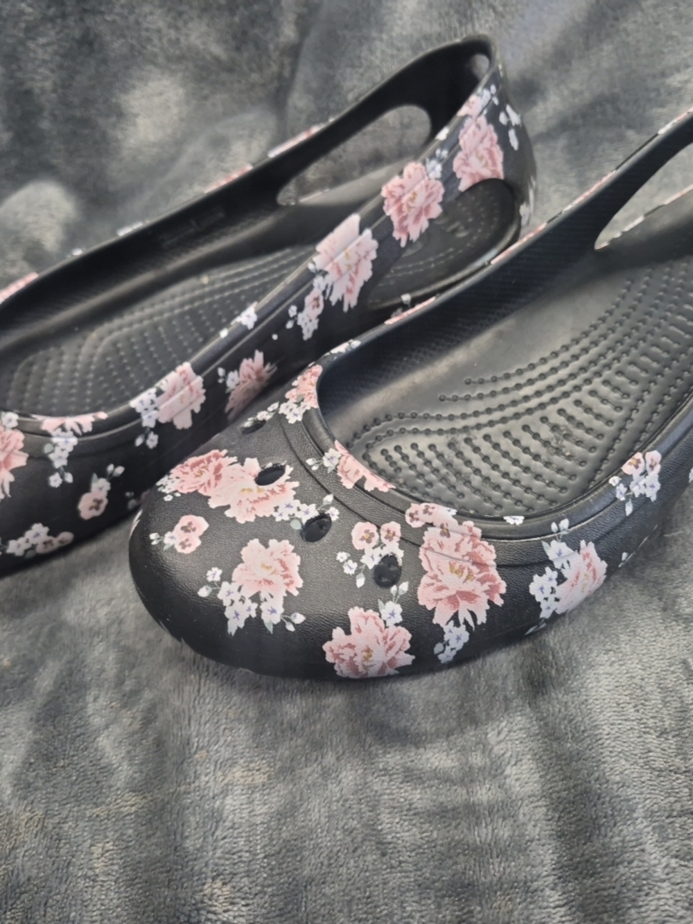 Crocs Kadee Shoes Womens Size 10 Black Floral Print Slip On Laura Ballerina Flat - Picture 4 of 11